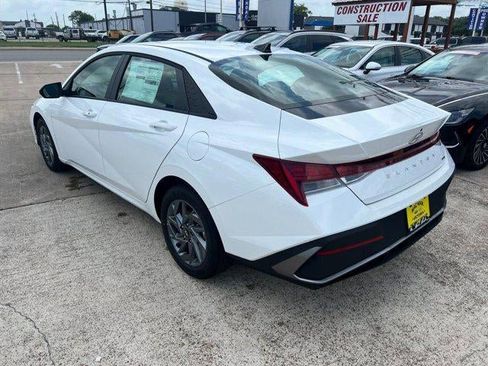 New 2025 Hyundai Elantra Hybrid FWD image 26