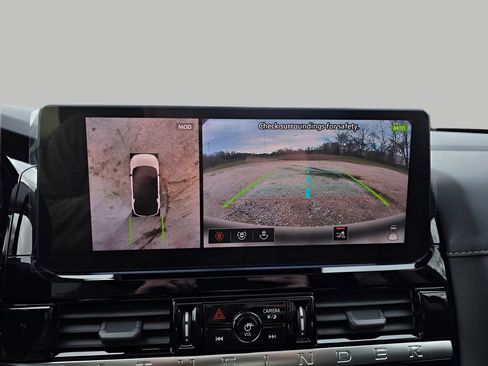 New 2026 Nissan Pathfinder SL image 26