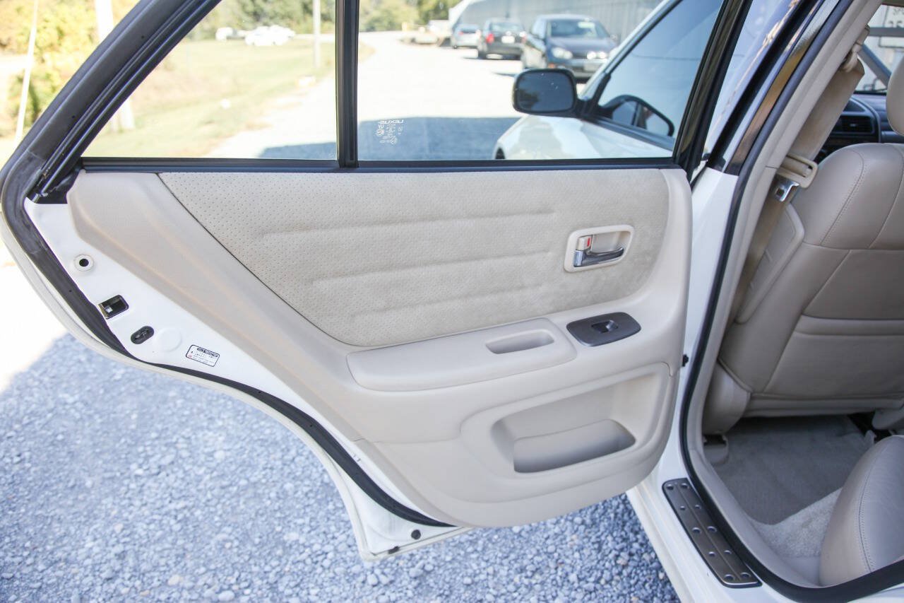 Used 2001 Lexus IS 300 w/ Leather Trim Pkg RWD image 57