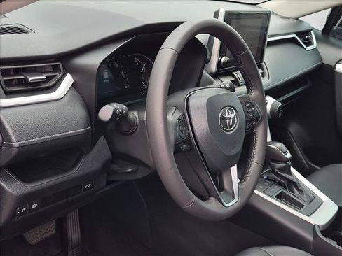 Used 2024 Toyota RAV4 XLE Premium FWD image 9