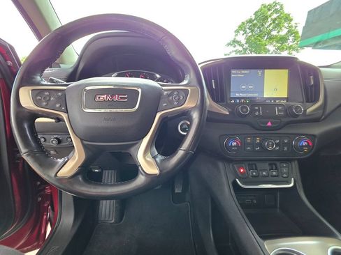 Used 2019 GMC Terrain Denali w/ Driver Alert Package II AWD/4WD image 17
