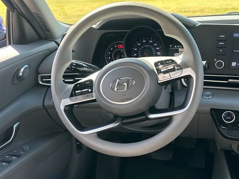 Used 2023 Hyundai Elantra SEL FWD image 18