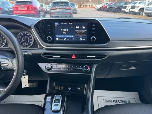 Used 2021 Hyundai Sonata SE image 19