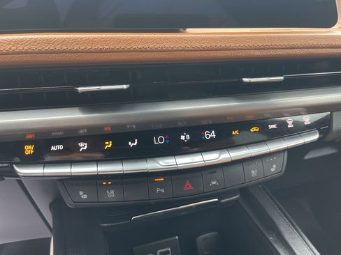 Used 2024 Cadillac XT4 Sport AWD/4WD image 22