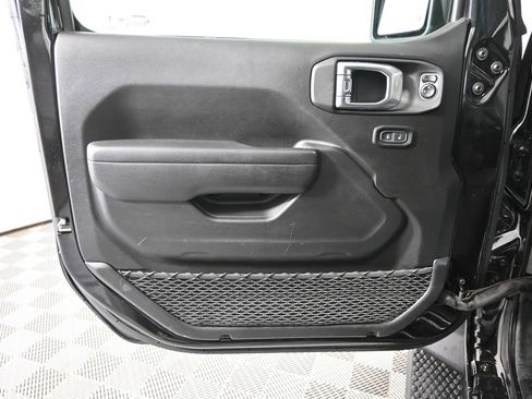 Used 2023 Jeep Wrangler Sport S image 17