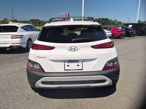 Used 2022 Hyundai Kona SEL w/ Cargo Package FWD image 5