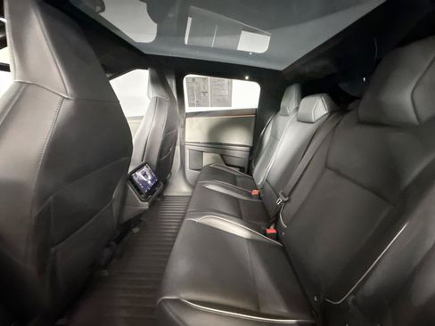 Used 2024 Tesla Cybertruck AWD Crew Cab image 26