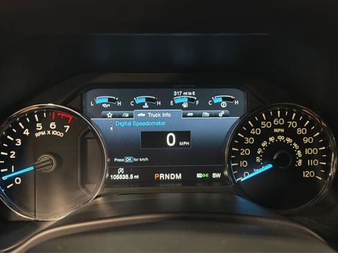 Used 2018 Ford F150 Lariat w/ Equipment Group 502A Luxury AWD/4WD image 26