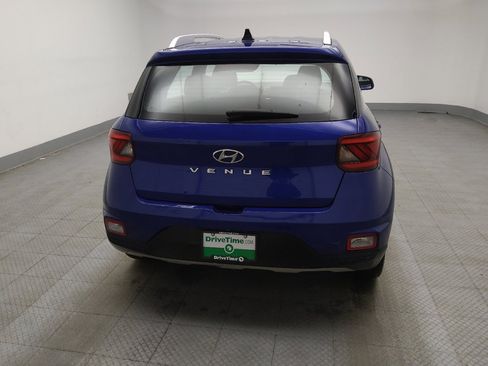 Used 2022 Hyundai Venue SEL w/ Cargo Package image 7