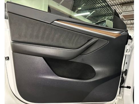 Used 2023 Tesla Model Y Performance AWD/4WD image 16