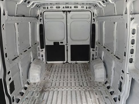 Used 2025 RAM ProMaster 2500 w/ Convenience Group FWD image 25