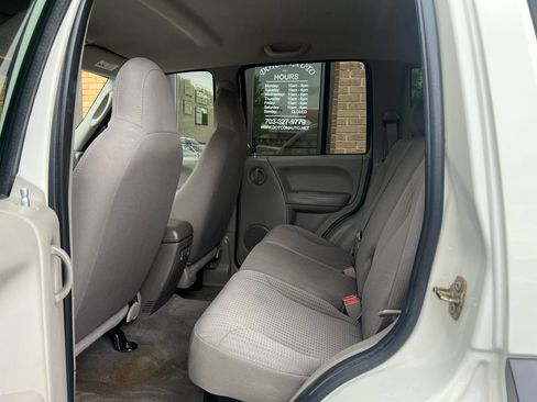 Used 2004 Jeep Liberty Sport w/ PWR Convenience Group AWD/4WD image 26