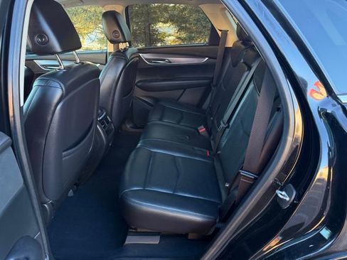 Used 2019 Cadillac XT5 Premium Luxury w/ Driver Assist Package image 7