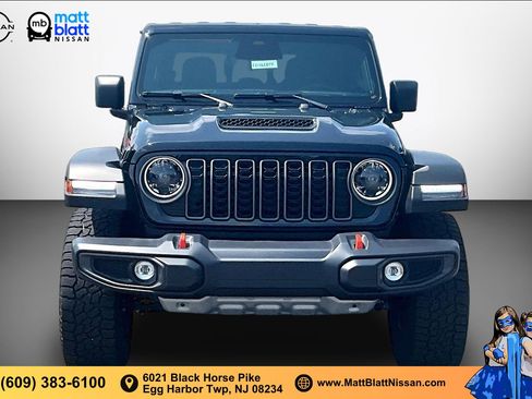 Used 2026 Jeep Gladiator Mojave AWD/4WD image 2