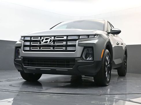 Used 2025 Hyundai Santa Cruz SE image 27