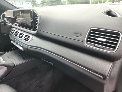 Used 2024 Mercedes-Benz GLS 450 4MATIC w/ AMG Line Exterior image 43