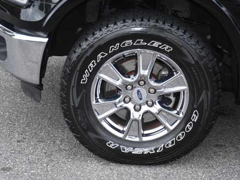 Used 2015 Ford F150 Lariat w/ Equipment Group 502A Luxury image 24