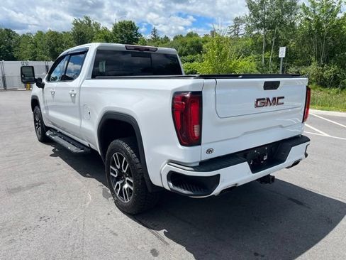 Used 2021 GMC Sierra 1500 AT4 w/ Technology Package AWD/4WD image 3