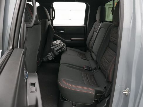 Used 2025 Nissan Frontier PRO-4X AWD/4WD image 21