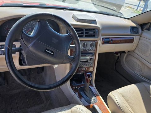 Used 2004 Volvo C70 LT image 9