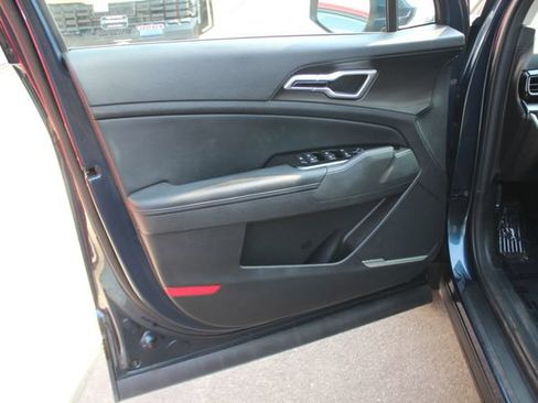 Used 2023 Kia Sportage EX AWD/4WD image 21