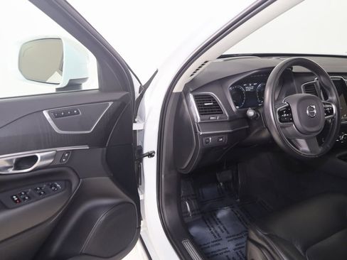 Used 2020 Volvo XC90 T6 Momentum w/ Protection Package Premier image 48