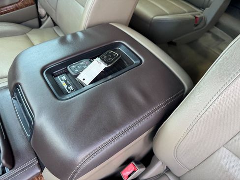 Used 2015 Chevrolet Tahoe LTZ RWD image 39