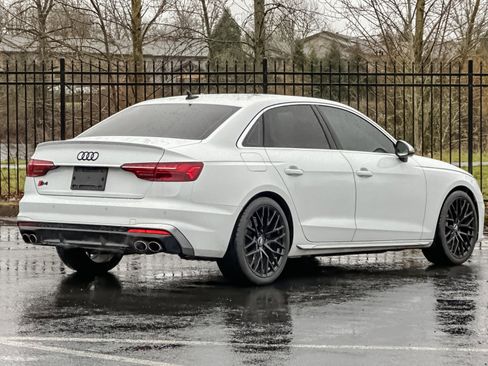Used 2021 Audi S4 Premium Plus w/ Premium Plus Package image 3