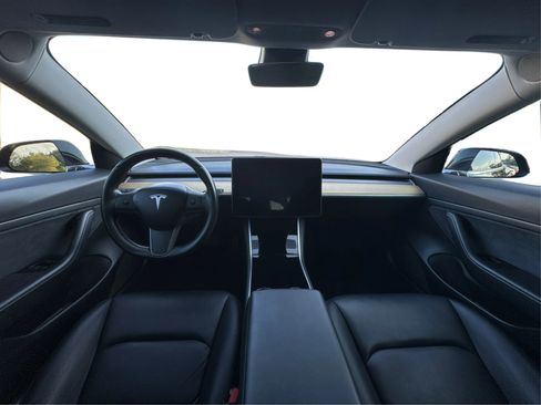 Used 2020 Tesla Model 3 image 25