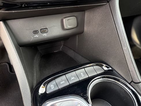 Used 2024 Buick Encore GX Sport Touring image 20