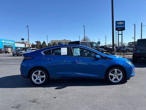 Used 2018 Chevrolet Volt LT w/ LT Driver Confidence Package FWD image 2
