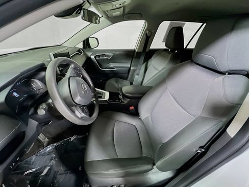 Certified 2025 Toyota RAV4 XLE AWD/4WD image 18