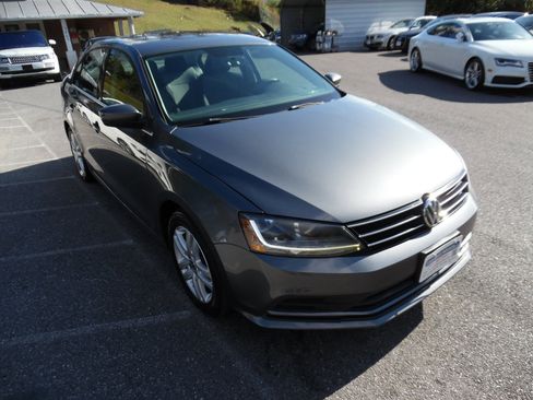 Used 2017 Volkswagen Jetta S image 7