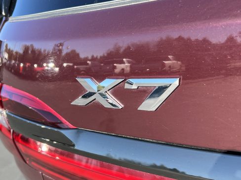 Used 2021 BMW X7 xDrive40i w/ M Sport Package image 9