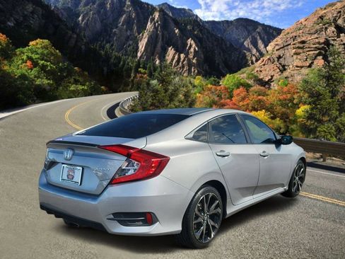 Used 2021 Honda Civic Sport image 3