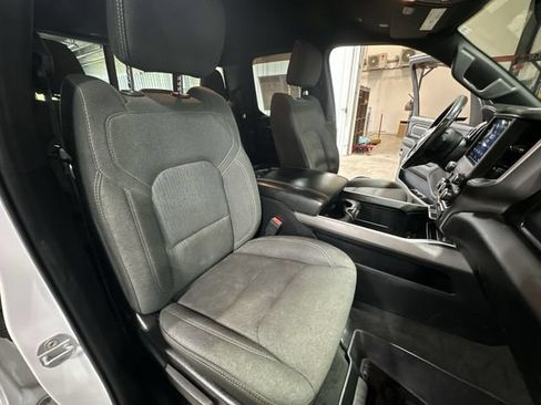 Used 2019 RAM 1500 Big Horn AWD/4WD image 32
