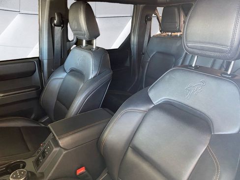 Used 2024 Ford Bronco Badlands image 8