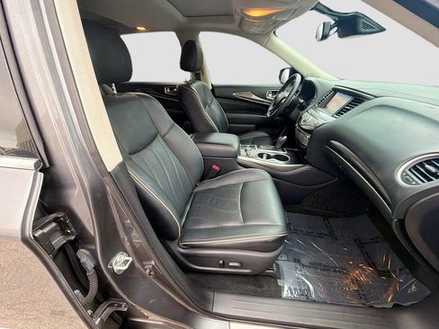 Used 2019 INFINITI QX60 Luxe w/ Essential Package image 16