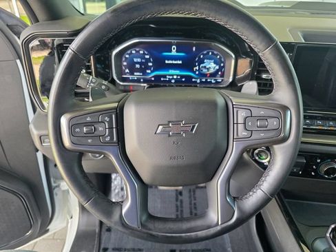 Used 2023 Chevrolet Silverado 1500 ZR2 w/ Technology Package AWD/4WD image 28