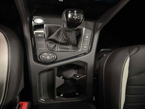 New 2026 Volkswagen Taos SEL image 14