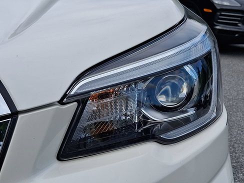 Used 2020 Subaru Forester Limited AWD/4WD image 9