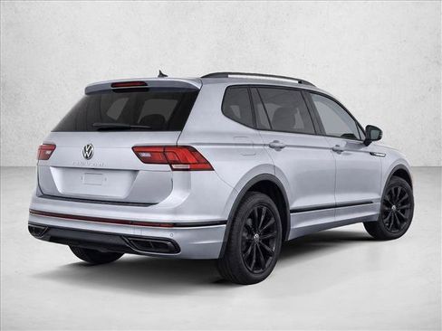 Used 2023 Volkswagen Tiguan SE R-Line FWD image 7