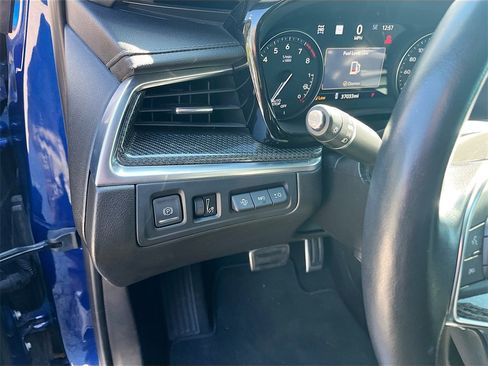 Used 2023 Cadillac XT5 Sportv w/ Technology Package image 10