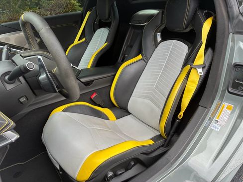Used 2022 Chevrolet Corvette Stingray Premium Conv w/ Battery Protection Package RWD image 8