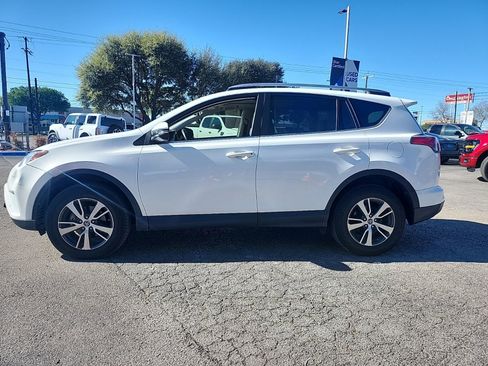 Used 2018 Toyota RAV4 XLE image 6