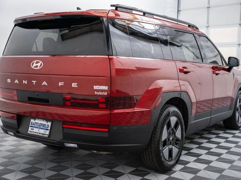 Used 2024 Hyundai Santa Fe SEL FWD image 7