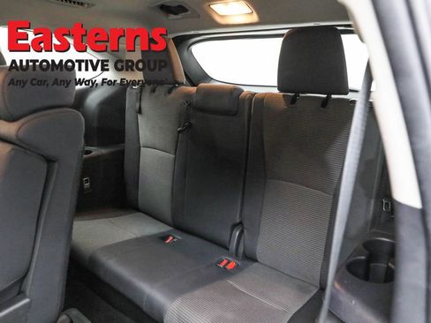 Used 2024 Toyota Highlander LE image 26