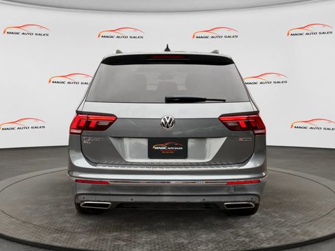 Used 2019 Volkswagen Tiguan SEL Premium w/ 3rd Row Seat Package AWD/4WD image 9