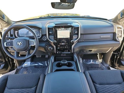 New 2026 RAM 1500 4x4 Crew Cab image 9