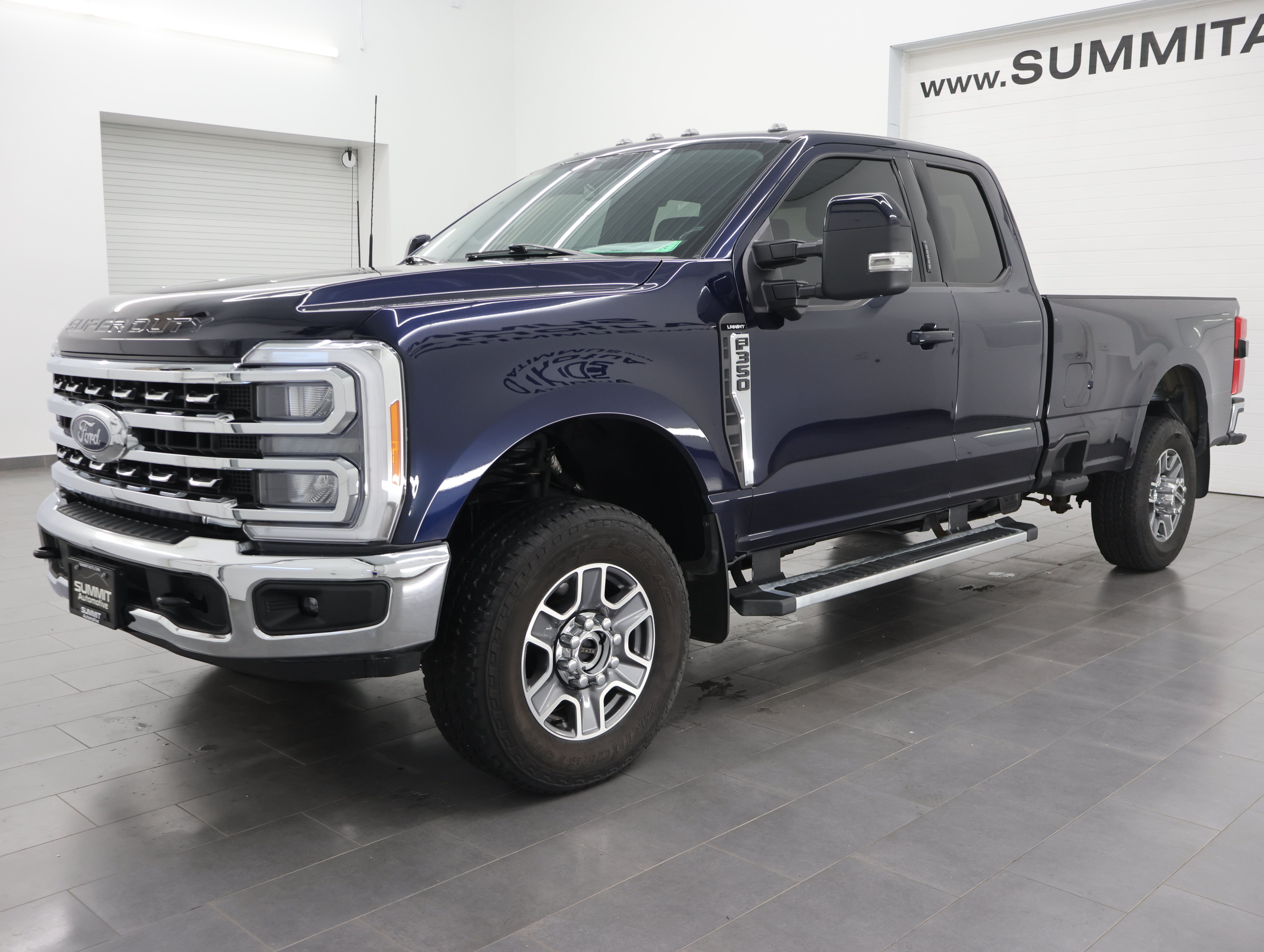 Used 2023 Ford F350 Lariat w/ FX4 Off-Road Package AWD/4WD image 7